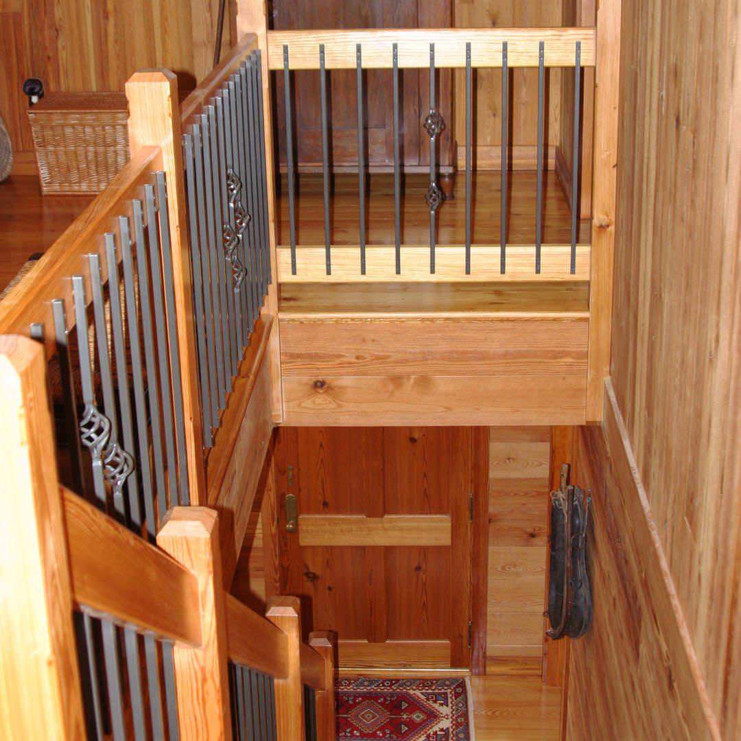 Staircase Railings Using Reclaimed Lumber E T Moore